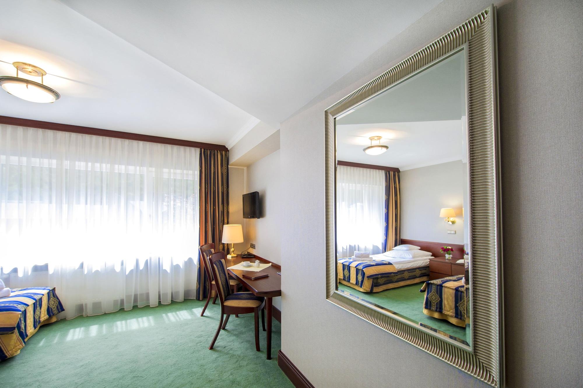 Hotel Villa Eva Гданск Екстериор снимка